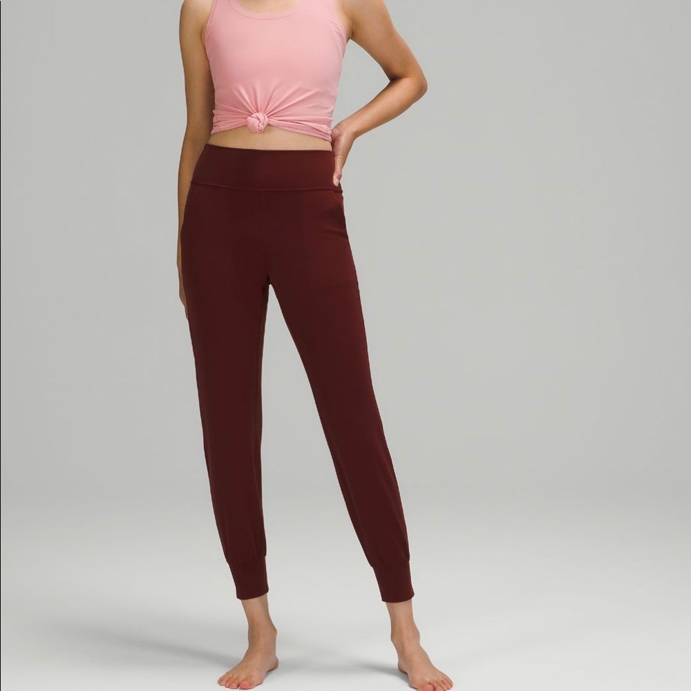 lululemon Align Jogger in buttery-soft Nulu fabric in deep Garnet colour.